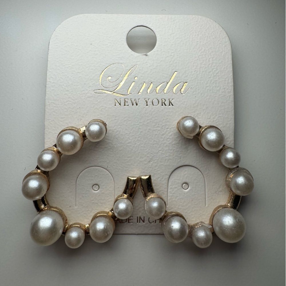 3For$20 Linda New York Pearl Arc White Pearl Hoop Stud Earrings